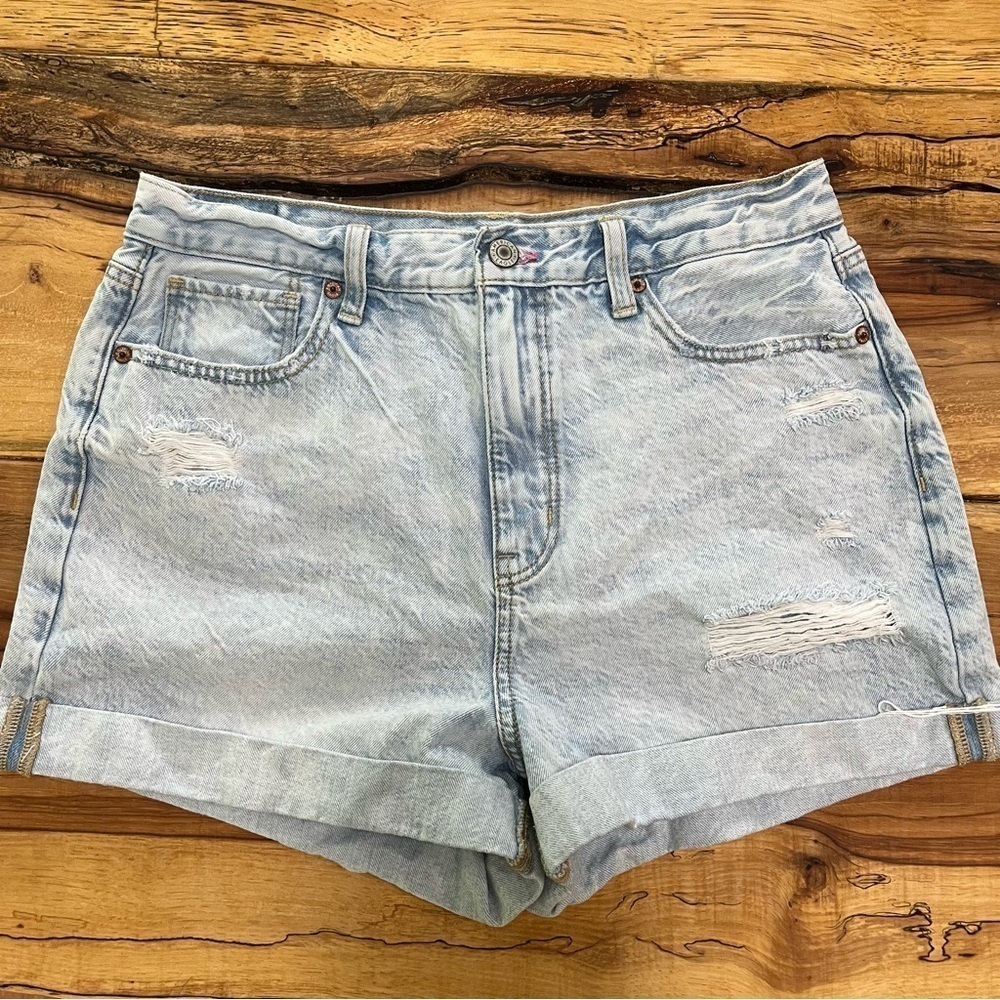AEO Mom Shorts Pride Rainbow Pockets Distressed Denim Size 8